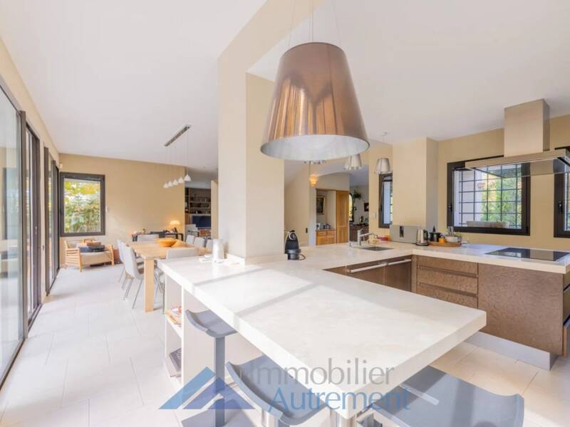 Maison à vendre, 260m², LE THOLONET