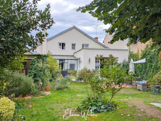 Maison à vendre 299 000 € 6 pièces 4 chambres 145 m² 909 m² de terrain Saint Germain du Val La Flèche 72200