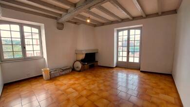 Duplex à vendre 189 000 € 4 pièces 3 chambres 92,3 m² RDC/2 Bardos 64520