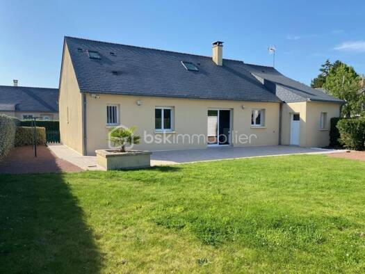 Maison à vendre 235 900 € 6 pièces 5 chambres 113 m² Vivy 49680