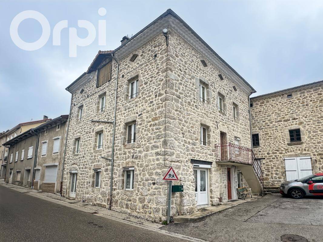 Maison à vendre, 180m², SAINT CIRGUES EN MONTAGNE