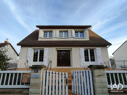 Maison à vendre 139 000 € 4 pièces 3 chambres 122 m² 442 m² de terrain Bessé-sur-Braye 72310