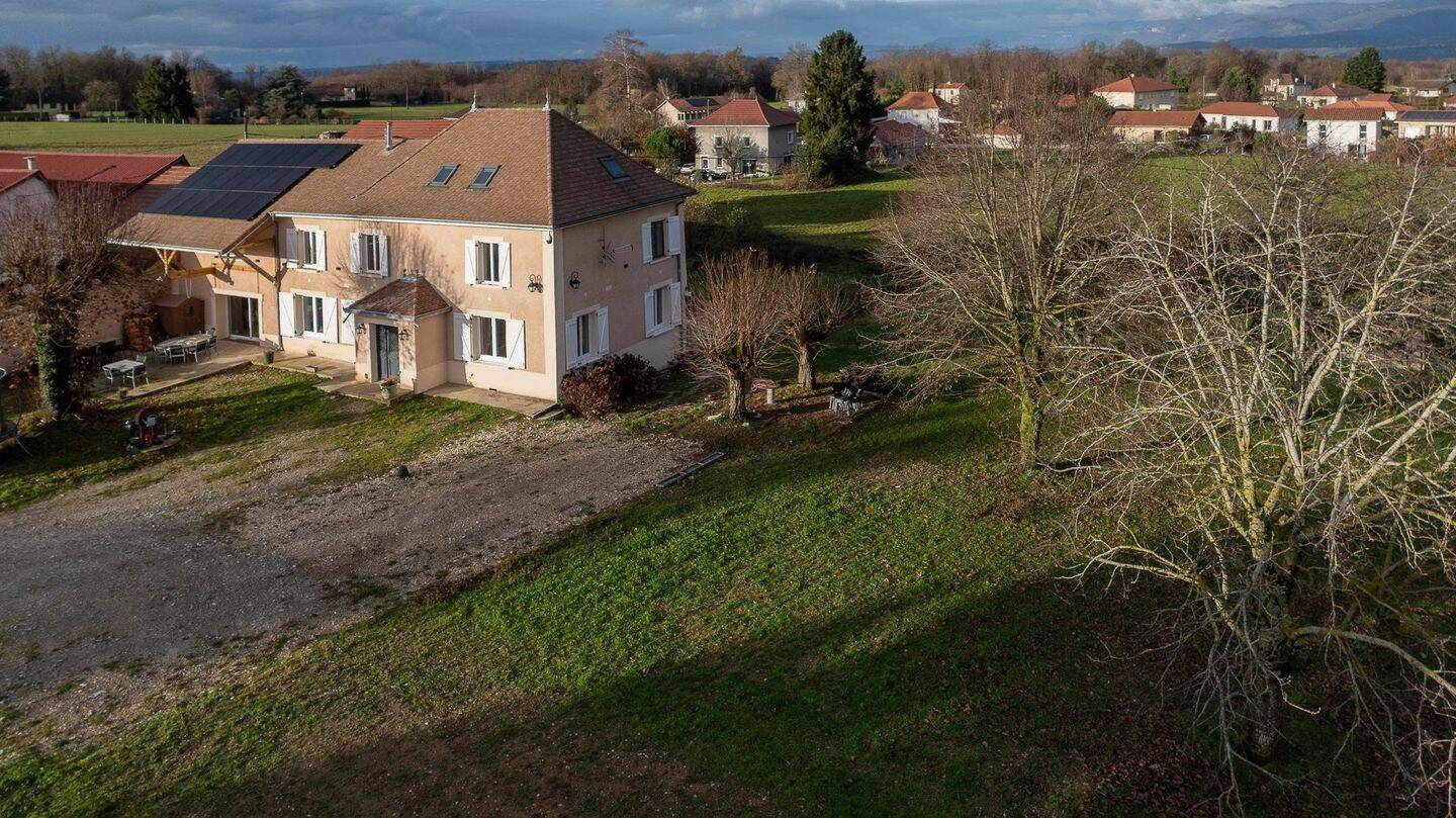 Maison à vendre, 222m², SAINT SORLIN DE MORESTEL