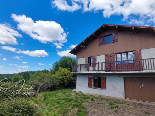 Maison à vendre 155 000 € 6 pièces 5 chambres 130 m² 1 853 m² de terrain Brousse 63490