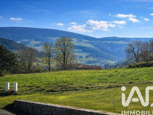 Terrain constructible viabilisé à vendre 35 000 € 1 039 m² de terrain Sauvain 42990