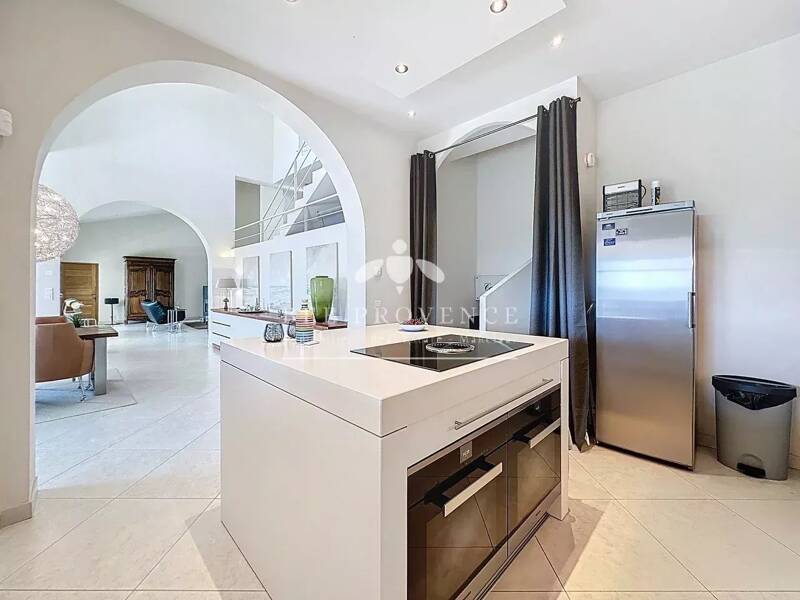 Maison à vendre, 254m², ENTRECASTEAUX