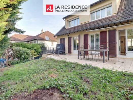 Appartement à vendre 280 900 € 5 pièces 3 chambres 78 m² RDC/3 Maurecourt 78780