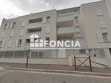 Appartement à louer 995 € 3 pièces 2 chambres 61,7 m² 1er étage Vert Galant Villepinte 93420