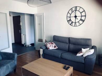 Appartement à louer 855 € 2 pièces 1 chambre 57,5 m² Étage 4/1 Le Bourg Fontaines sur Saone 69270