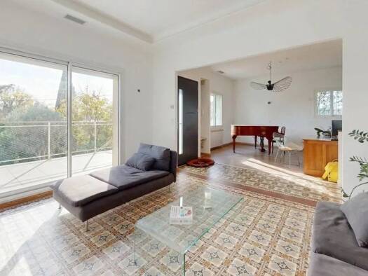 Appartement à vendre 320 000 € 5 pièces 4 chambres 108 m² 1er étage Sud Plan-de-Cuques 13380