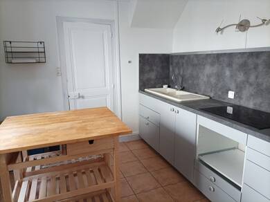 Maison à louer 765 € 3 pièces 2 chambres 53 m² Centre Tours 37000