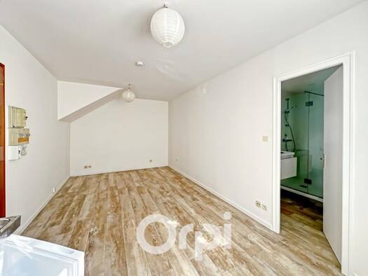 Immeuble à vendre 299 000 € 77,7 m² Robretières La Roche-sur-Yon 85000