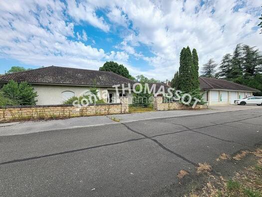 Maison à vendre 162 000 € 8 pièces 5 chambres 200 m² Petit-Noir 39120