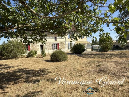 Maison à vendre 254 000 € 11 pièces 6 chambres 300 m² 2 784 m² de terrain Villefranche-de-Lonchat 24610