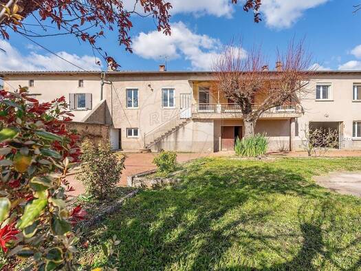 Maison à vendre 330 000 € 5 pièces 3 chambres 127 m² 677 m² de terrain Salles-Arbuissonnas-en-Beaujolais 69460
