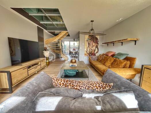 Duplex à vendre 319 000 € 3 pièces 2 chambres 86 m² RDC/1 Centre Bourg Claix 38640