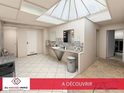 Local commercial à vendre 259 000 € 133 m² de surface de vente Toulon 83000
