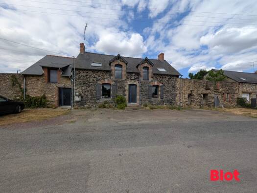Maison à vendre 294 000 € 5 pièces 4 chambres 161 m² 1 343 m² de terrain Guipry 35480