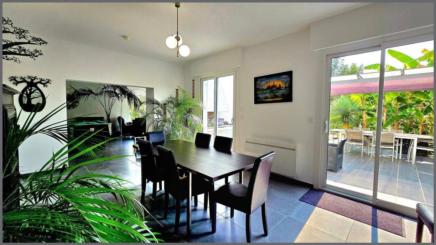 Maison à vendre, 301m², NIEUL LE DOLENT
