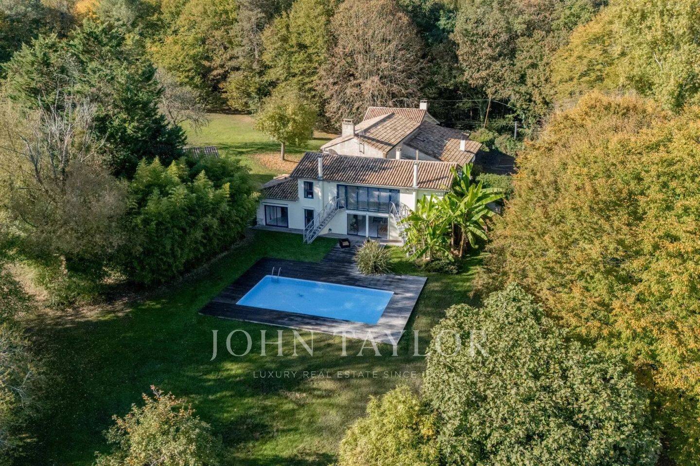 Maison à vendre, 455m², LATRESNE