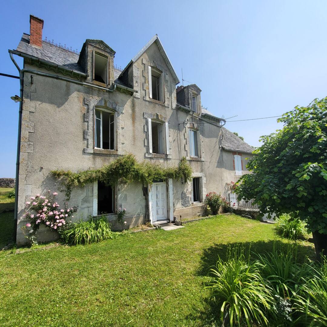 Maison à vendre, 263m², RIOM ES MONTAGNES