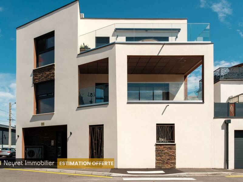 Maison à vendre, 316m², SAINT PRIEST EN JAREZ