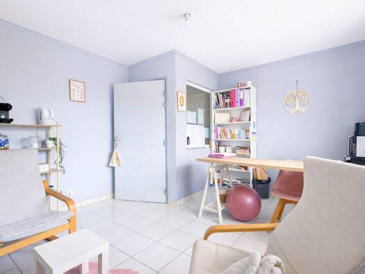 Bureaux à louer 390 € 22 m² de bureaux Luzinay 38200