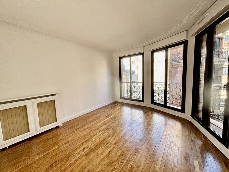 Maison à louer, 27m², PARIS 8E