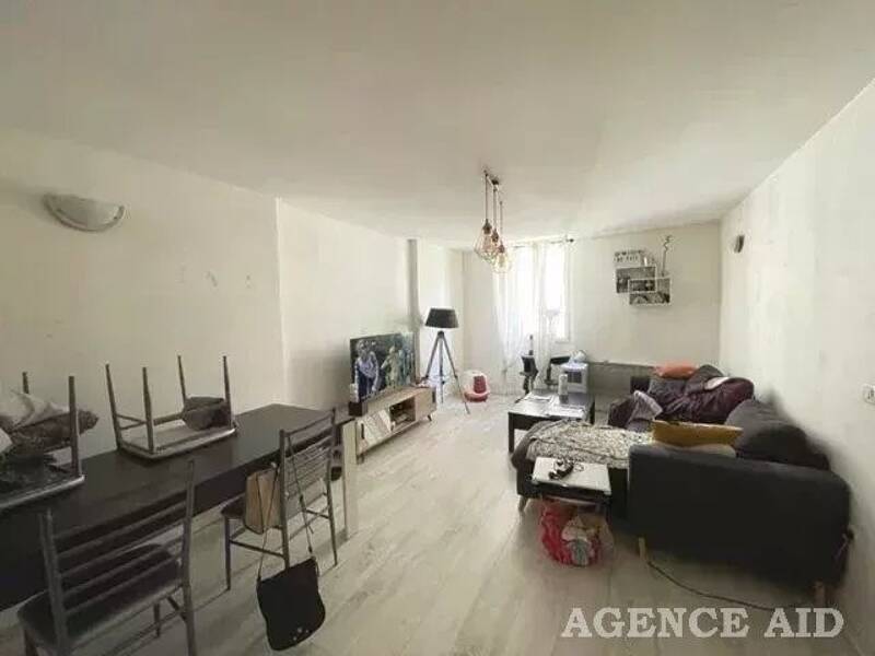 Maison à louer, 42m², CUGES LES PINS