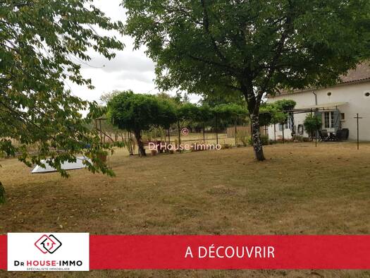 Maison de plain-pied à vendre 249 500 € 7 pièces 3 chambres 150 m² 2 500 m² de terrain Petit-Bersac 24600