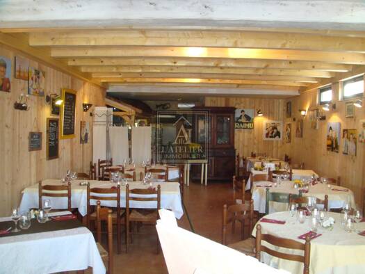 Boutique à vendre Fonds de commerce 170 000 € 170 m² de surface de vente Hyères 83400