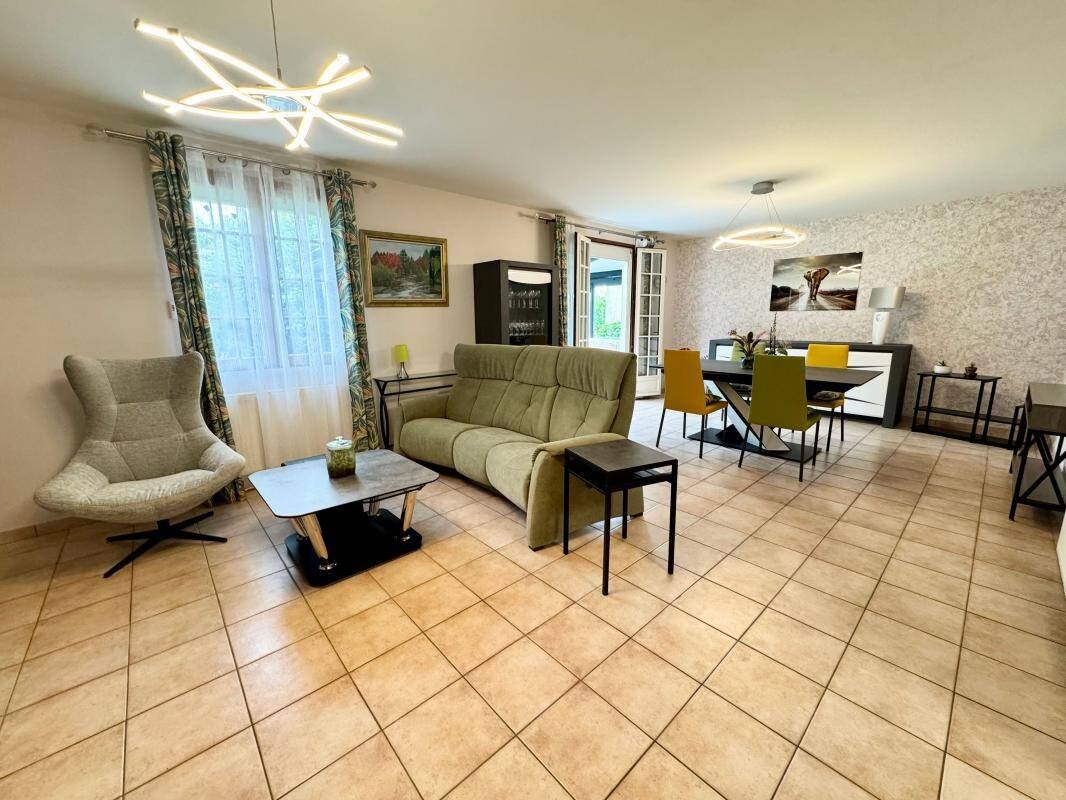 Maison à vendre, 127m², NEUVILLE AUX BOIS