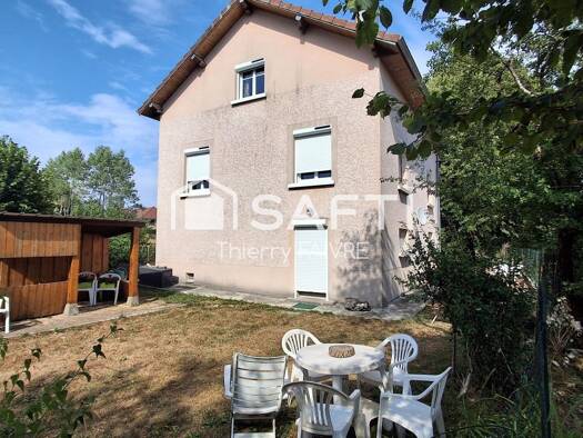 Maison à vendre 195 000 € 4 pièces 2 chambres 77 m² 2 693 m² de terrain Champagnole 39300