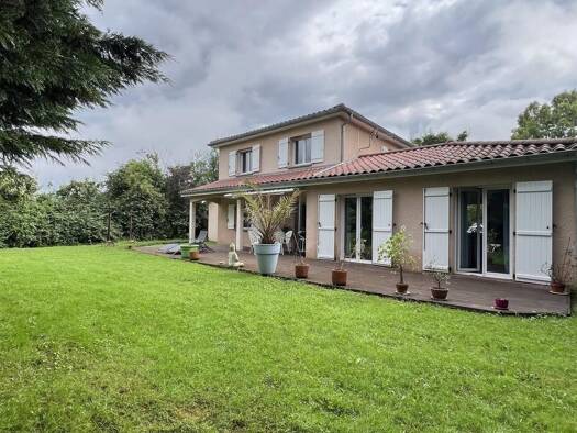 Villa à vendre 630 000 € 6 pièces 4 chambres 135 m² 1 815 m² de terrain La Tour-de-Salvagny 69890