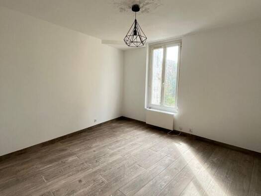 Appartement à louer 350 € 1 pièce 19 m² 3 étages Centre Ville Saint Brieuc 22000