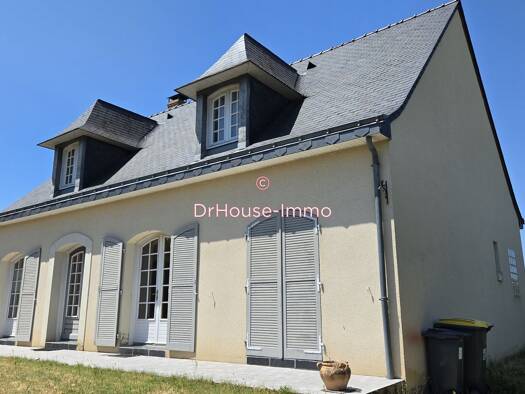 Maison à vendre 317 100 € 8 pièces 5 chambres 188 m² 1 004 m² de terrain Jarzé Villages 49140