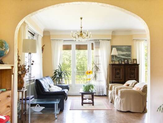 Maison à vendre 442 260 € 4 pièces 2 chambres 105 m² 4 300 m² de terrain Lahonce 64990