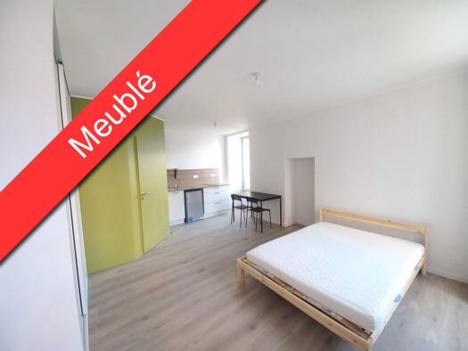 Appartement à louer 395 € 1 pièce 22 m² 1er étage Centre Ancien Millau 12100