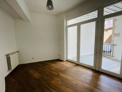 Appartement à louer 925 € 3 pièces 2 chambres 75 m² Étage 2/4 Pau 64000