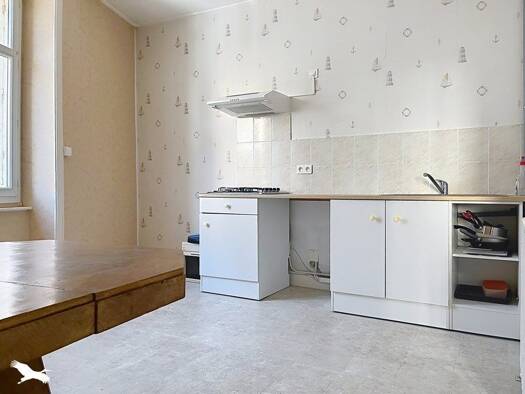 Immeuble à vendre 119 460 € 159 m² Est Saint-Junien 87200