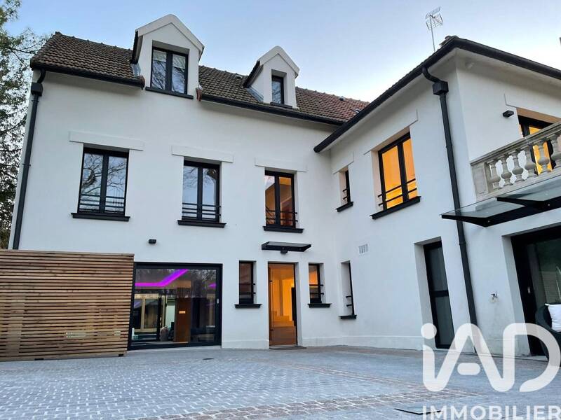 Maison à vendre, 265m², SAINT MAUR DES FOSSES