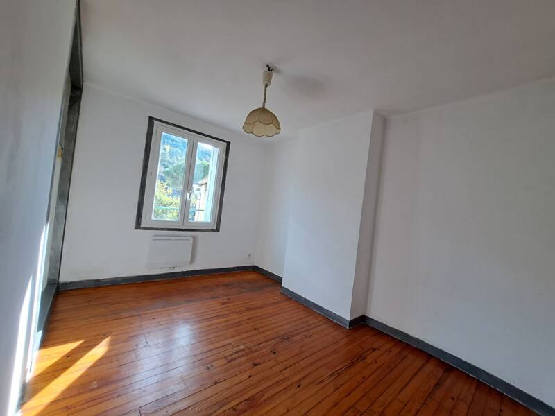 Maison à louer, 90m², COUIZA