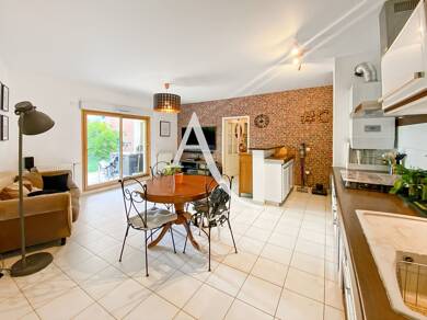 Appartement à vendre 309 750 € 3 pièces 2 chambres 62 m² RDC/3 Bois de la Couronne Bois d Arcy 78390