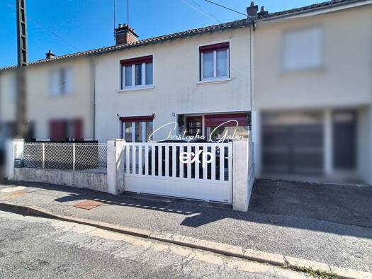 Maison à vendre 83 000 € 4 pièces 3 chambres 69 m² 234 m² de terrain Nord Est Bellac 87300