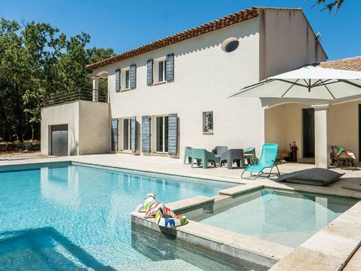 Maison à vendre 890 000 € 7 pièces 4 chambres 250,23 m² 9 148 m² de terrain Méounes-lès-Montrieux 83136