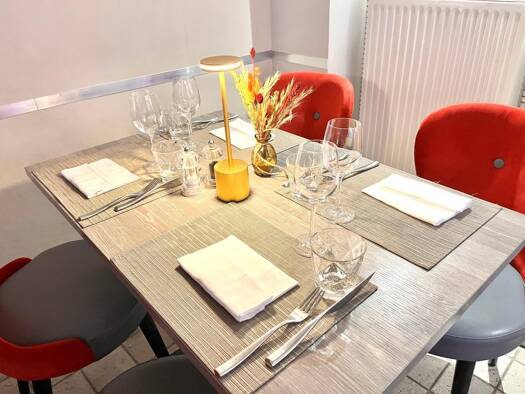 Boutique à vendre Fonds de commerce 235 000 € 3 pièces 50 m² de surface de vente Centre Tours 37000