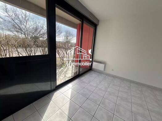 Studio à louer - logement étudiant 400 € 1 pièce 20 m² RDC Convention Narbonne 11100