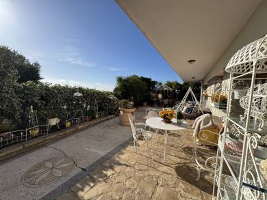 Maison à vendre 880 000 € 7 pièces 5 chambres 208 m² 700 m² de terrain Beaulieu-Darboussèdes Toulon 83100