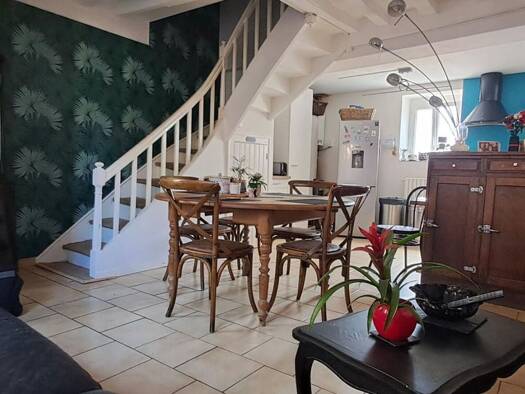 Maison à vendre 190 800 € 4 pièces 3 chambres 80 m² 114 m² de terrain Crossardière Laval 53000