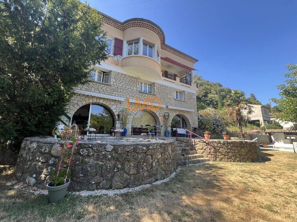 Maison à vendre, 250m², VALS LES BAINS